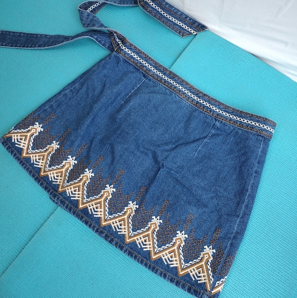 Free People Denim Wrap Tie Skirt Aztec Boho Embroidery Hendrix - Sz 10 - Picture 12 of 14